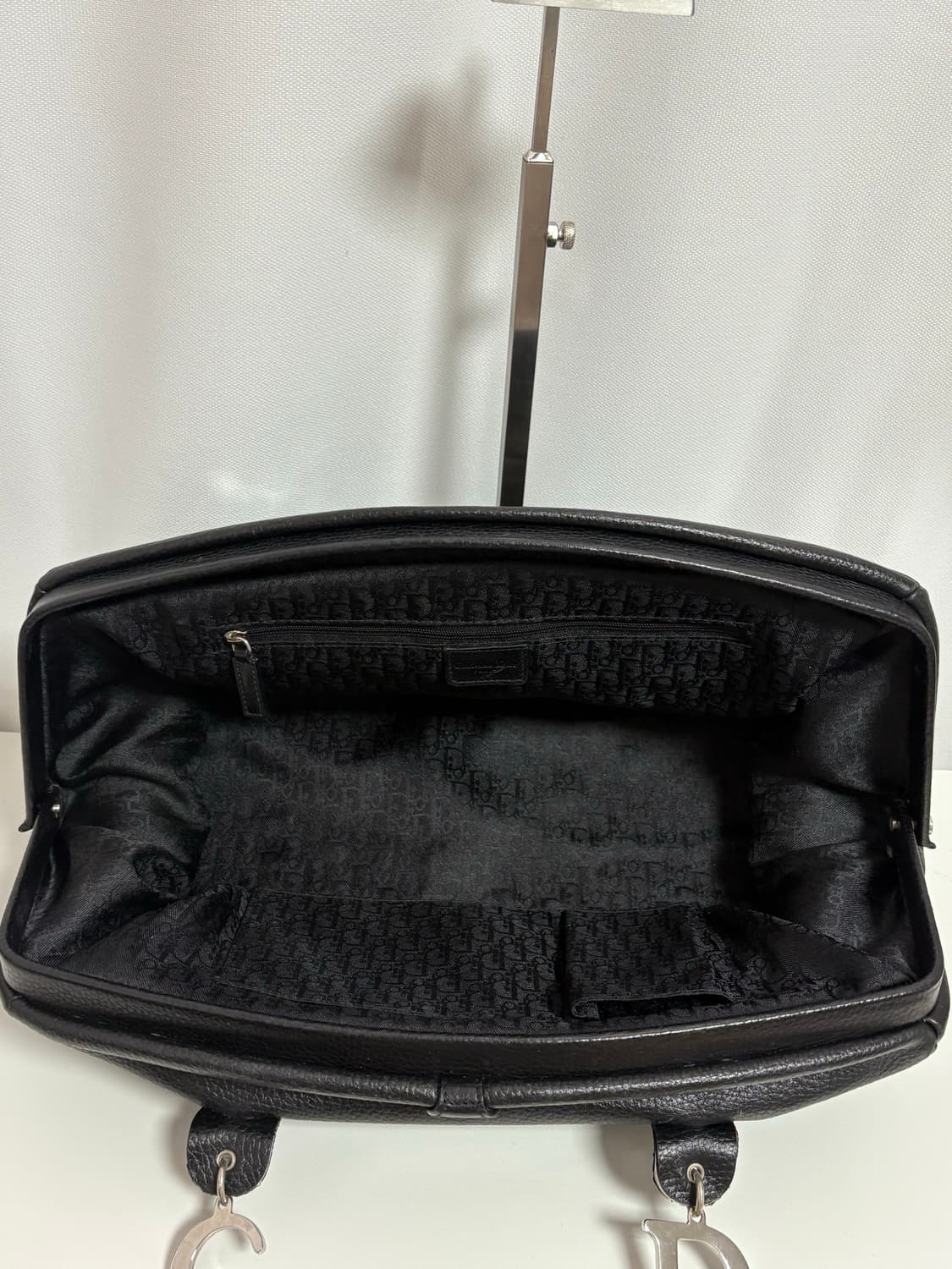 디올 레더 버클 숄더백 상품이미지10