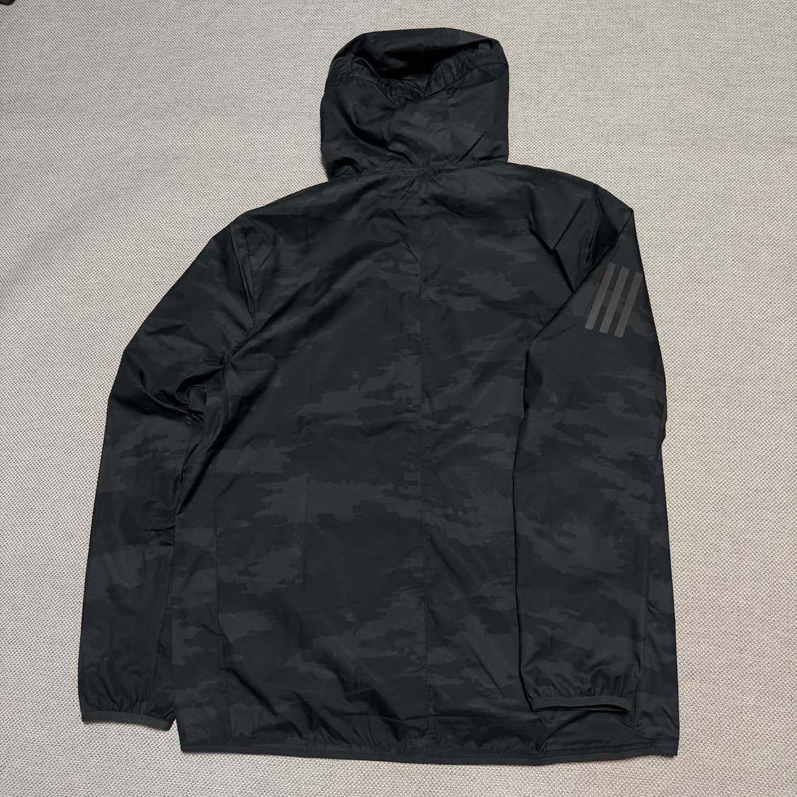 아디다스 리스폰 러닝 카모 경량 바람막이 상품이미지4