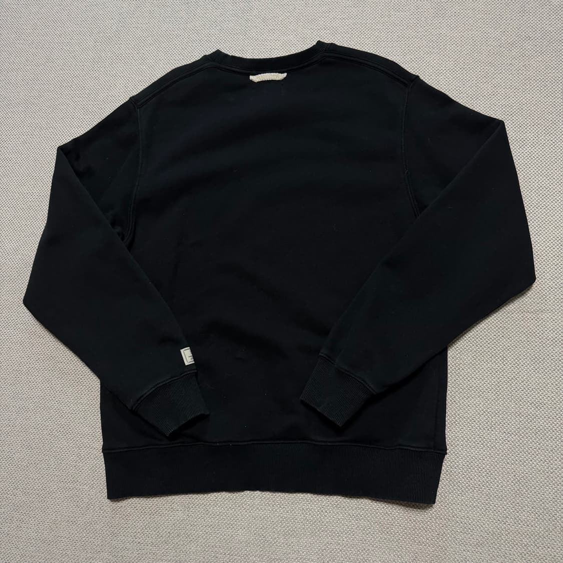 세터(SATU) 블랙 맨투맨 상품이미지7