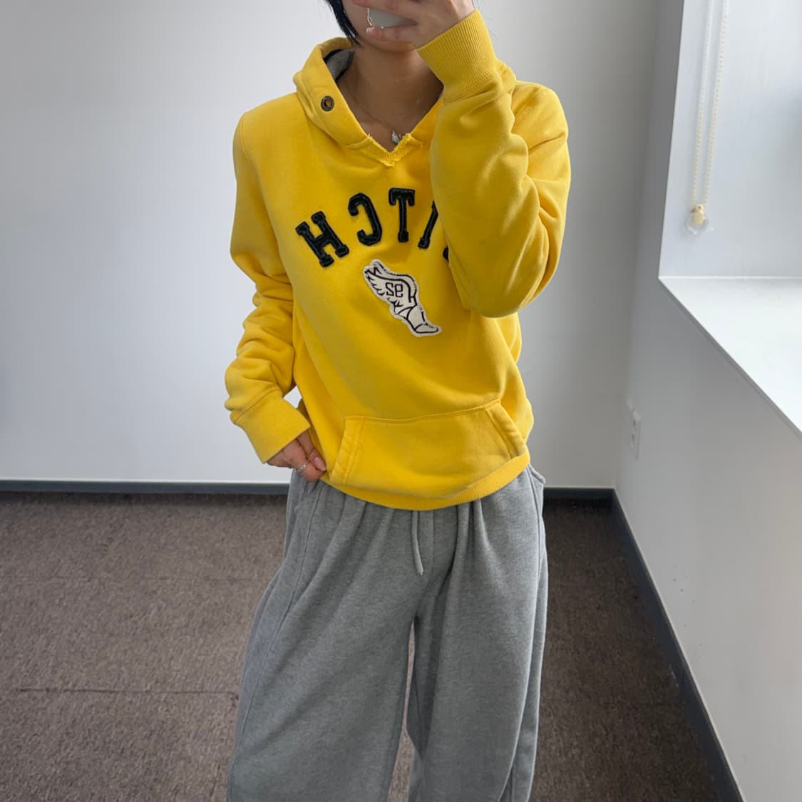 Abercrombie 아베크롬비 스펠아웃로고 옐로우 후드티  상품이미지2