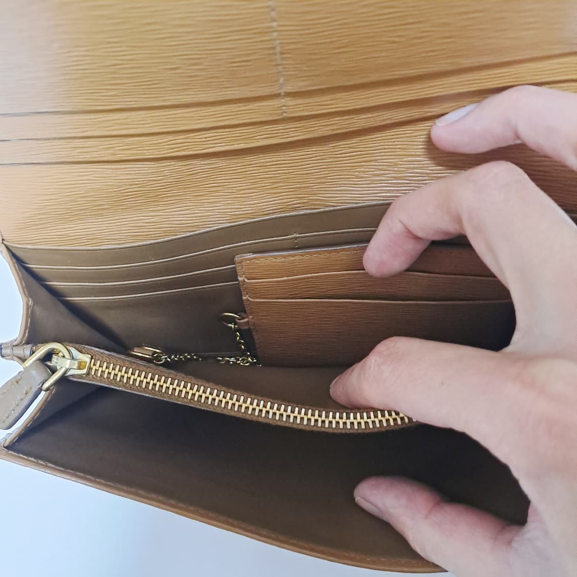 [100%/정품] 프라다 비텔로 무브 플랩 장지갑 카라멜, 프라다지갑 상품이미지10