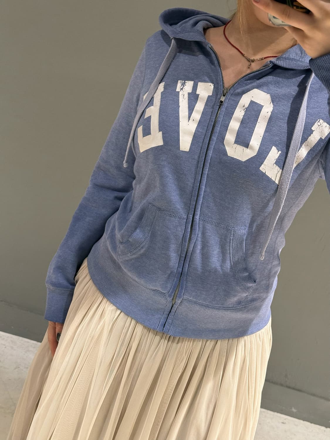 “L O V E" lettering hood zip-up 상품이미지2