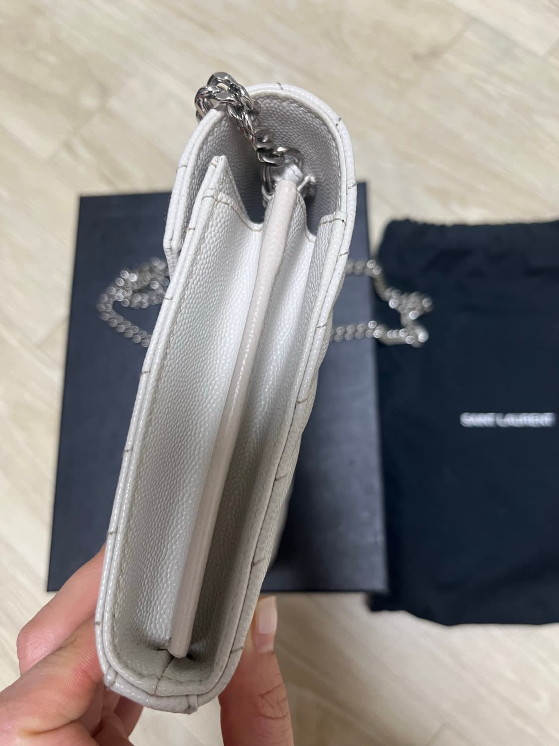 입생로랑 은장 가방 상품이미지5