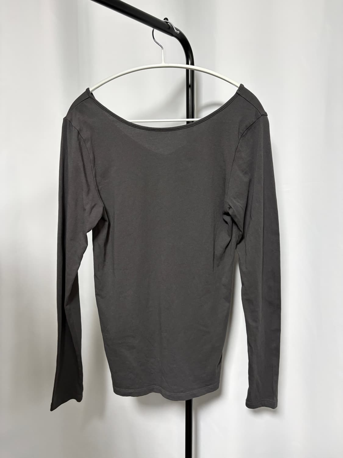 브이넥 티셔츠 상품이미지2