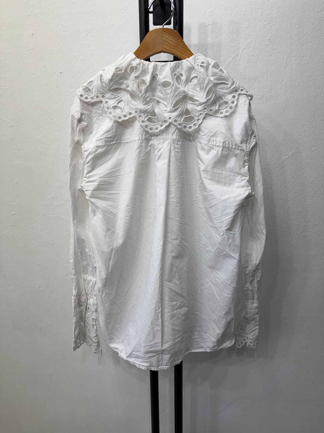 정품) 산드로 화이트 아일렛 블라우스 셔츠 1 상품이미지6