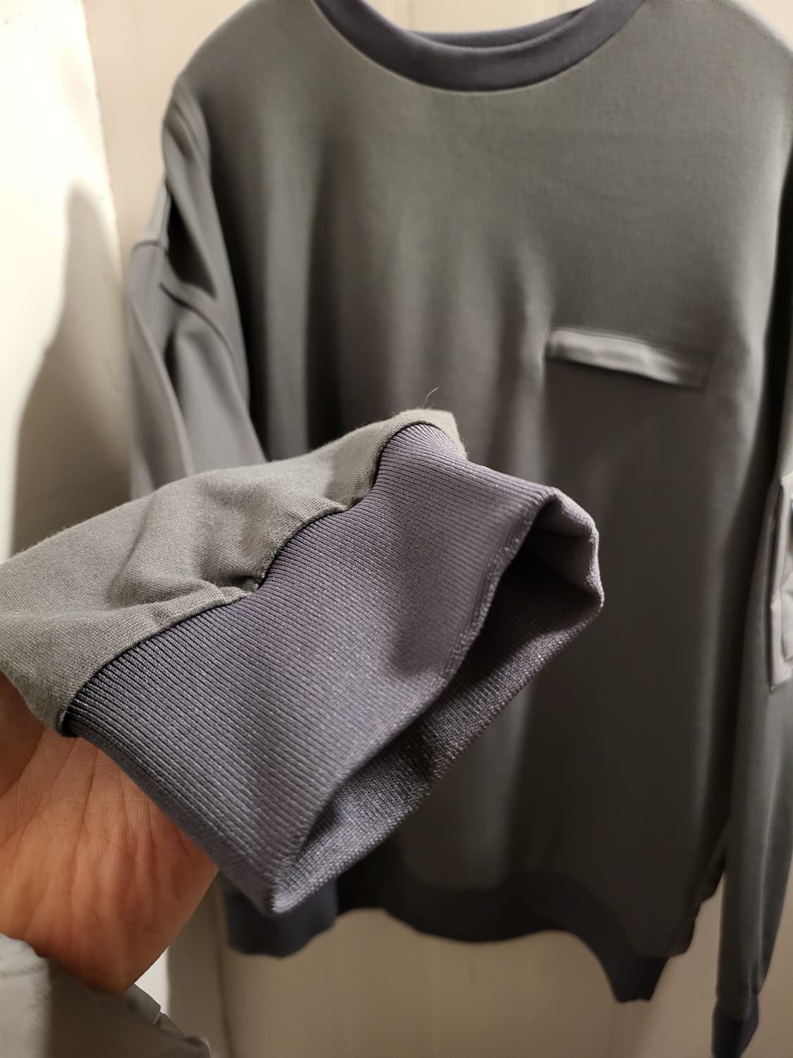 [100]liberclaasy리버클래시 포켓 맨투맨 상품이미지4