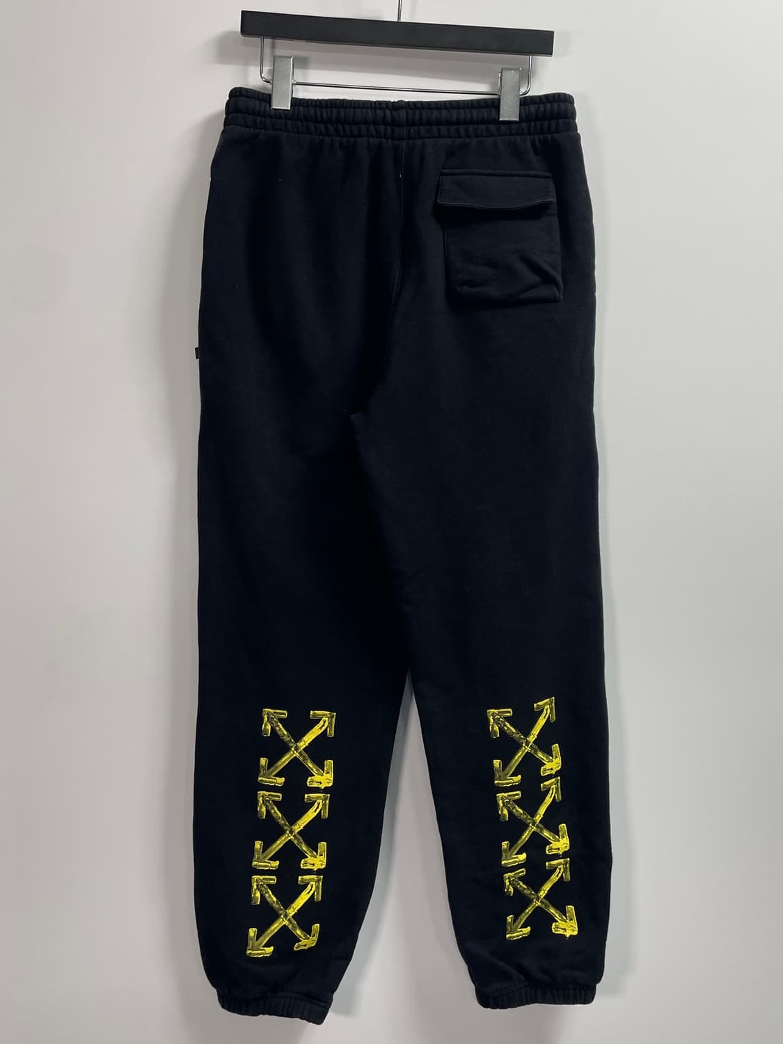 오프화이트 애로우 프린팅 트레이닝 조거팬츠 (onp.39) 상품이미지1