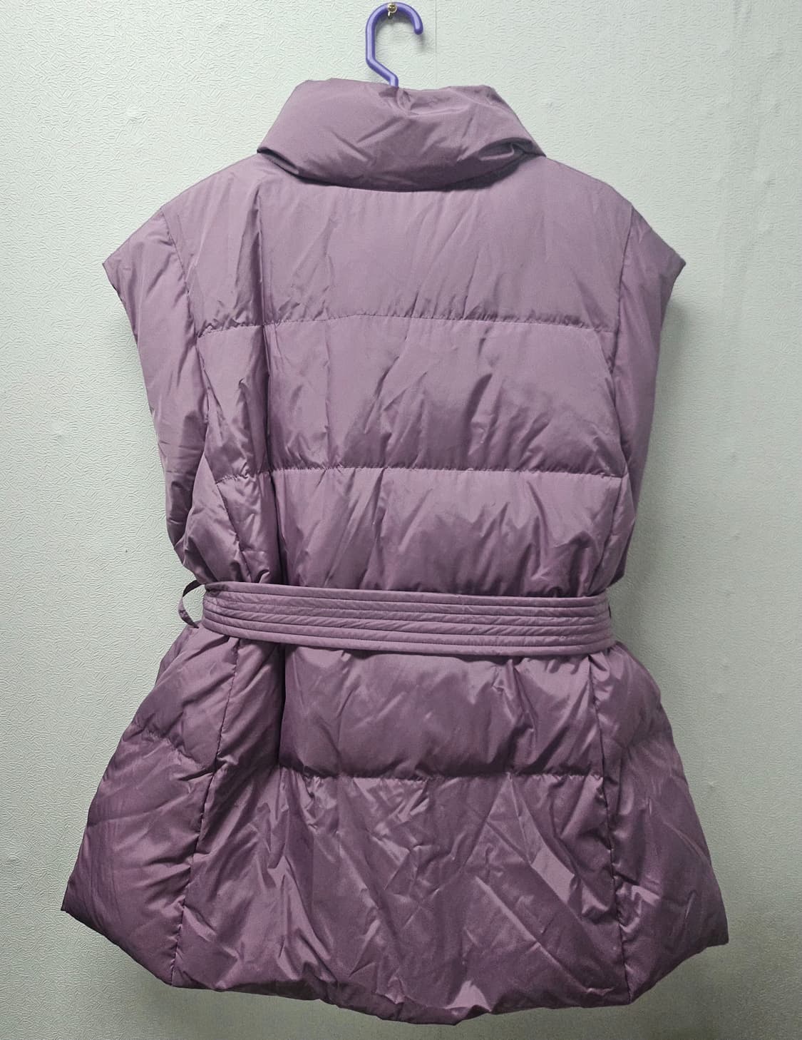셀렙샵 벨티드 퍼플 패딩 조끼 88  새상품  미사용 상품이미지2