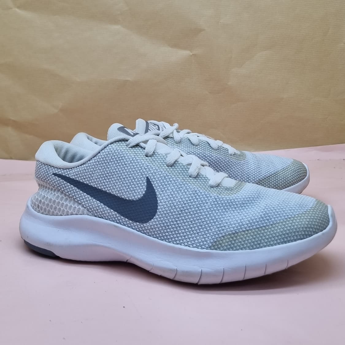 나이키 플렉스 여성운동화230 상품이미지1