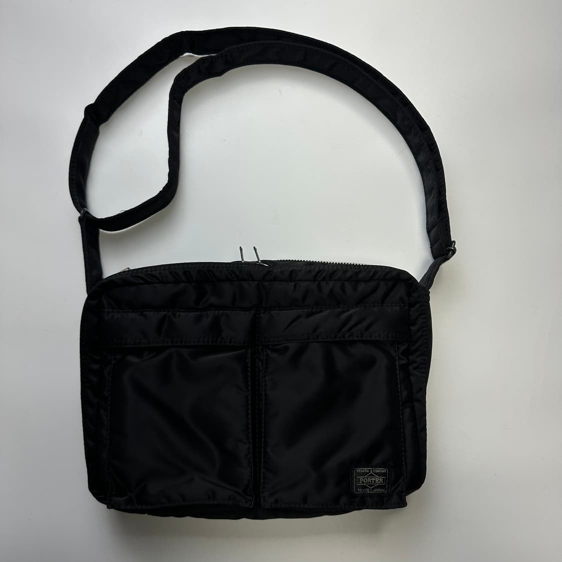 PORTER TANKER SHOULDER BAG (L) 포터 탱커 숄더백 상품이미지1