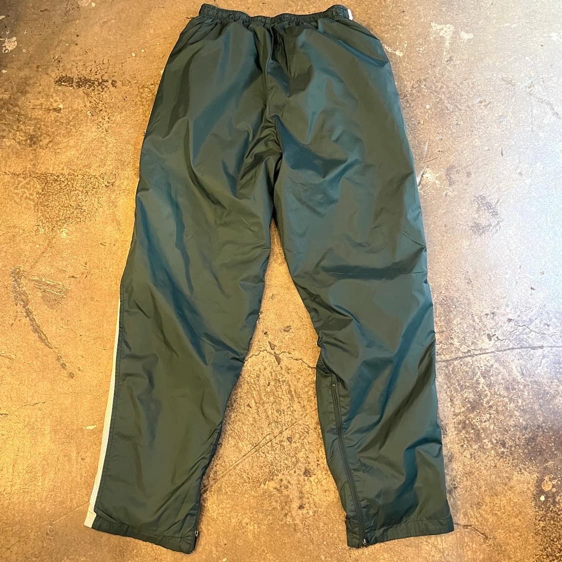 Nike reversible track pants 상품이미지9