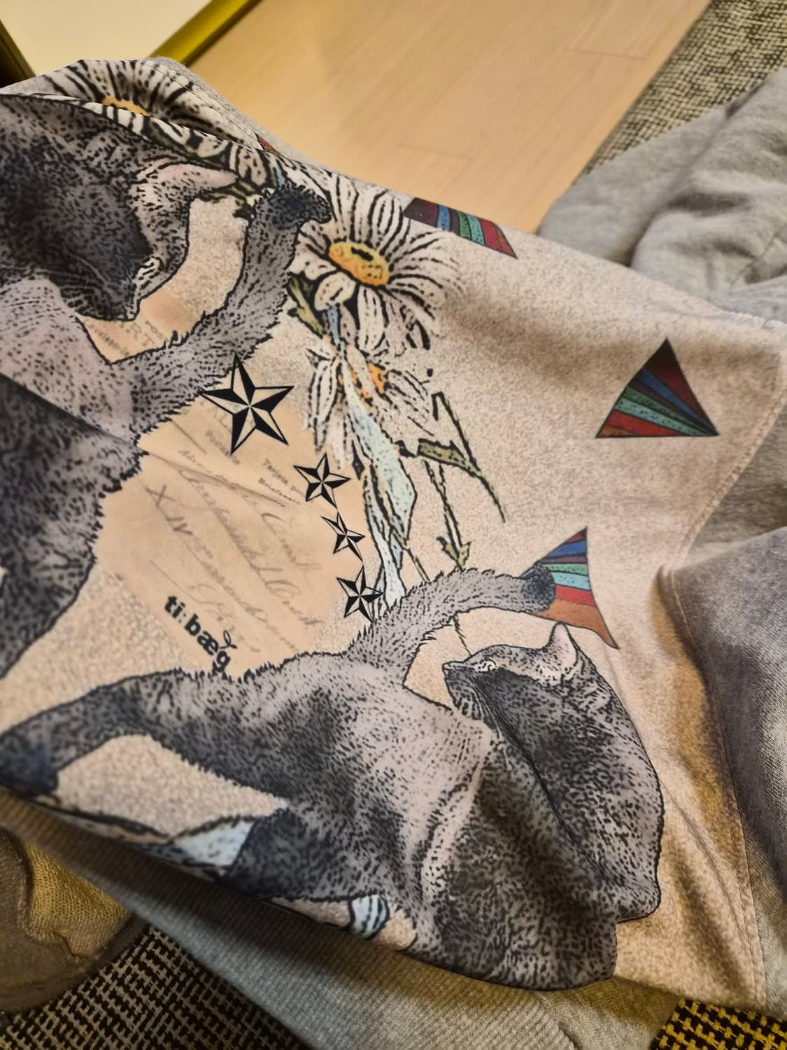 티백(ti:baeg  프린팅 집업(뒷면 실키한 소재) 상품이미지2