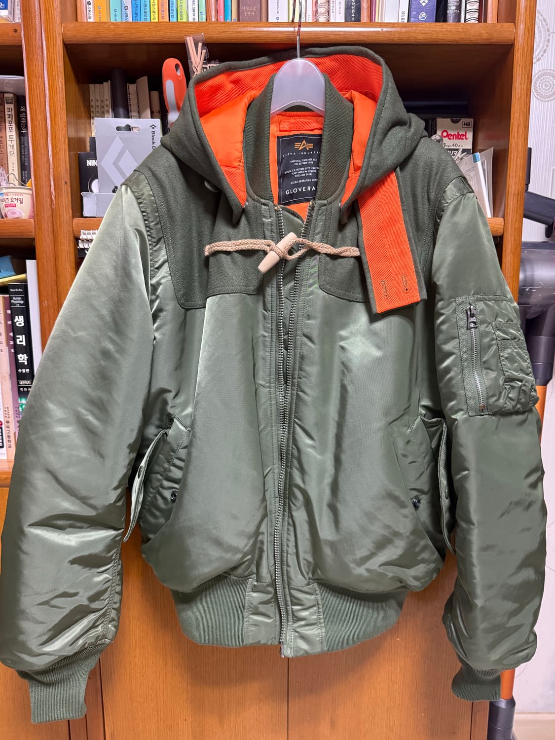 알파X글로버올 ma-1 항공자켓 L사이즈 팝니다. 상품이미지3