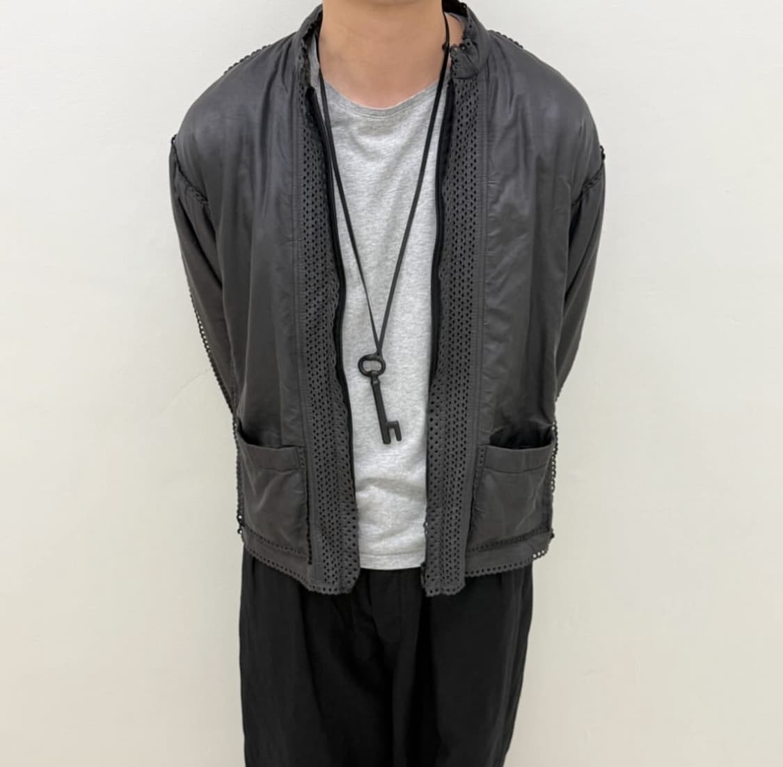 이세이미야케 03fw 펀칭 디테일 자켓 상품이미지2