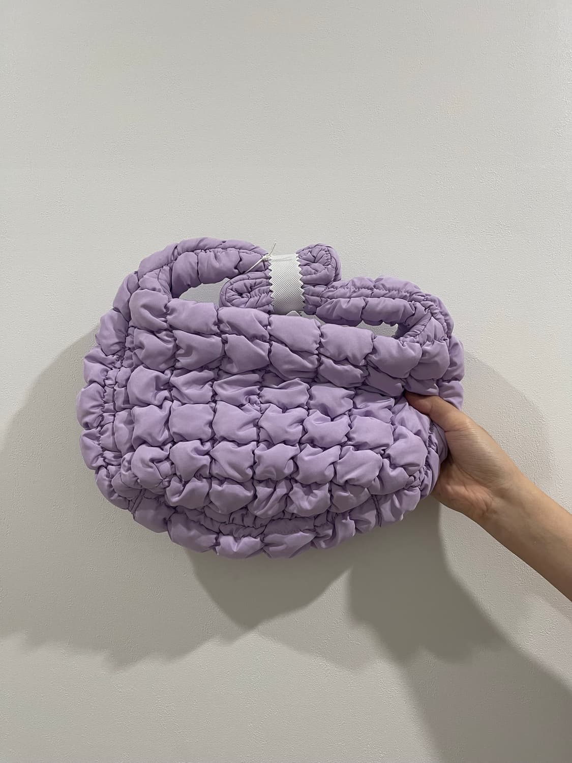 [새상품] COS 미니 구름백 연보라 상품이미지4