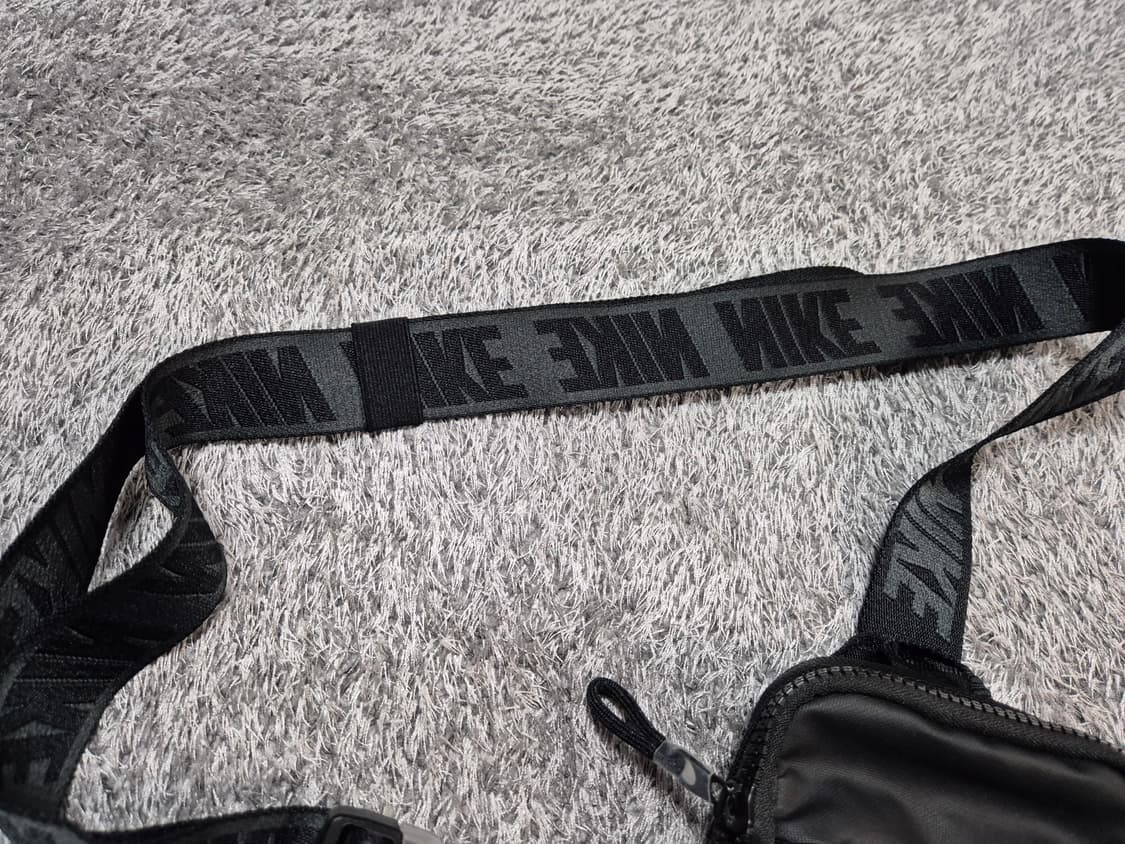 나이키 에센셜 스몰 힙백 슬링백 상품이미지5