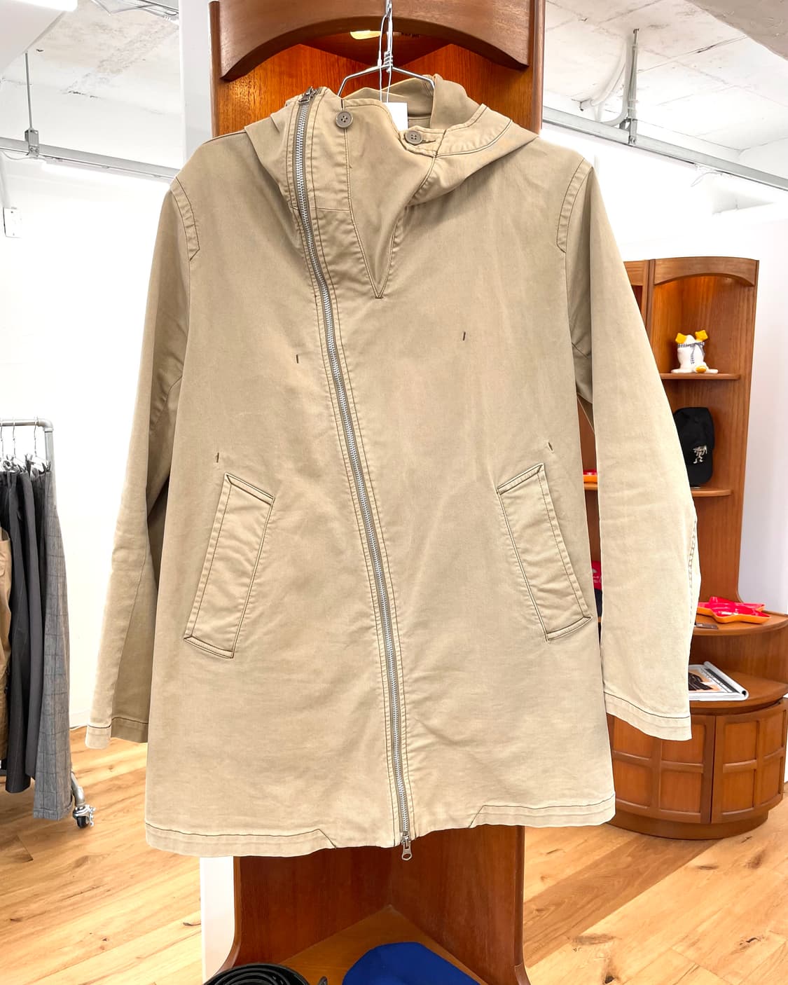 [M] 카반 드 주카 사선 지퍼 후드 코트 상품이미지6