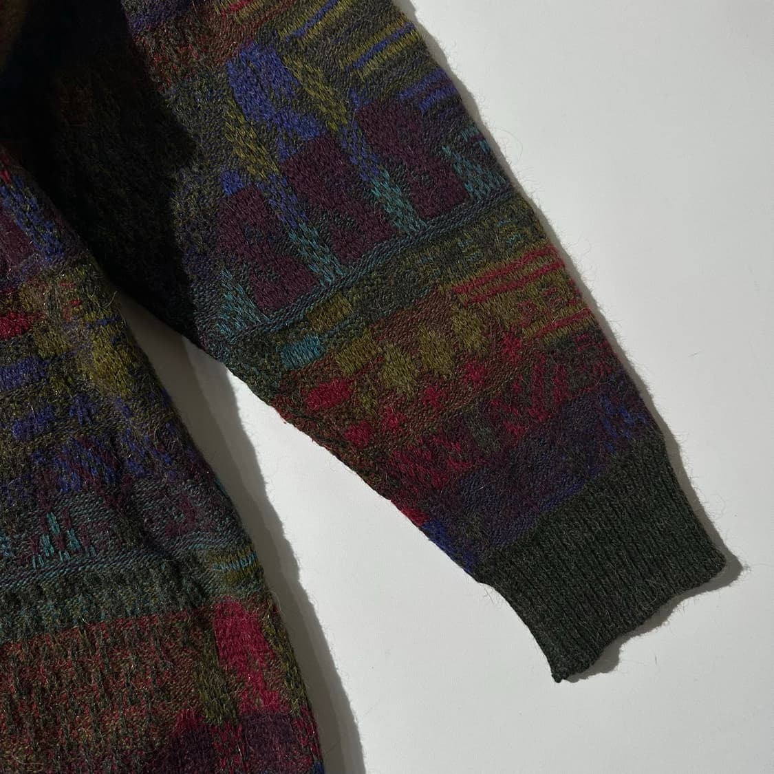 입생로랑 패턴 라운드 니트 상품이미지5