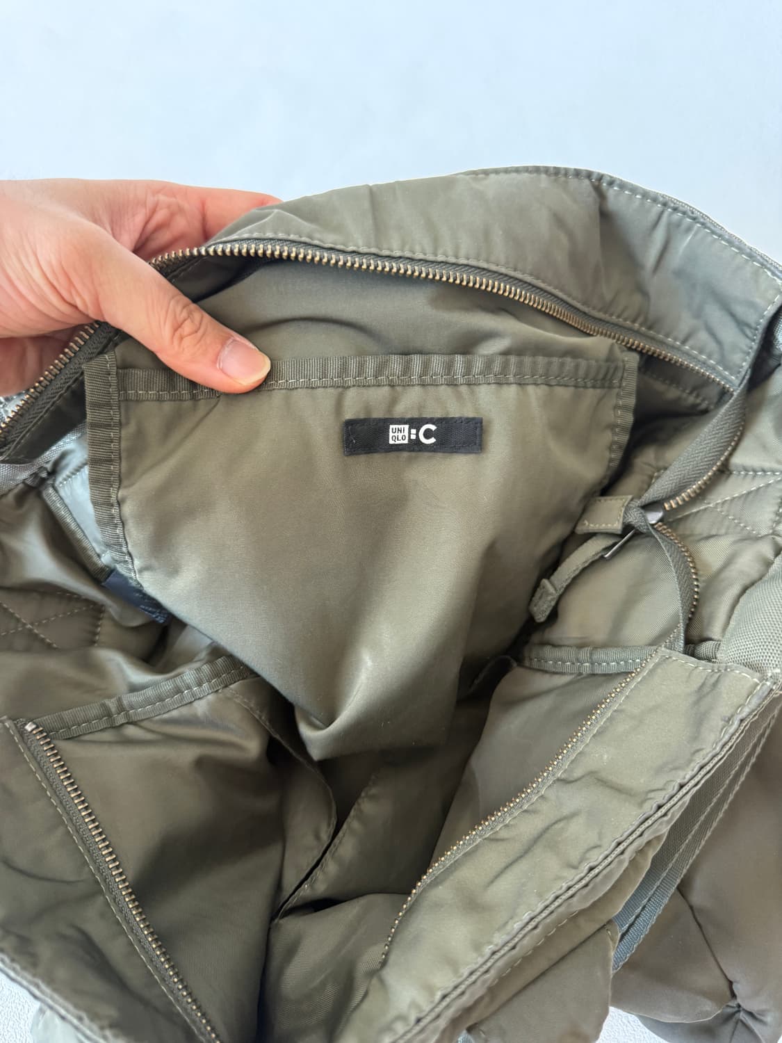 유니클로 씨(UNIQLO C) 헬멧백 상품이미지9