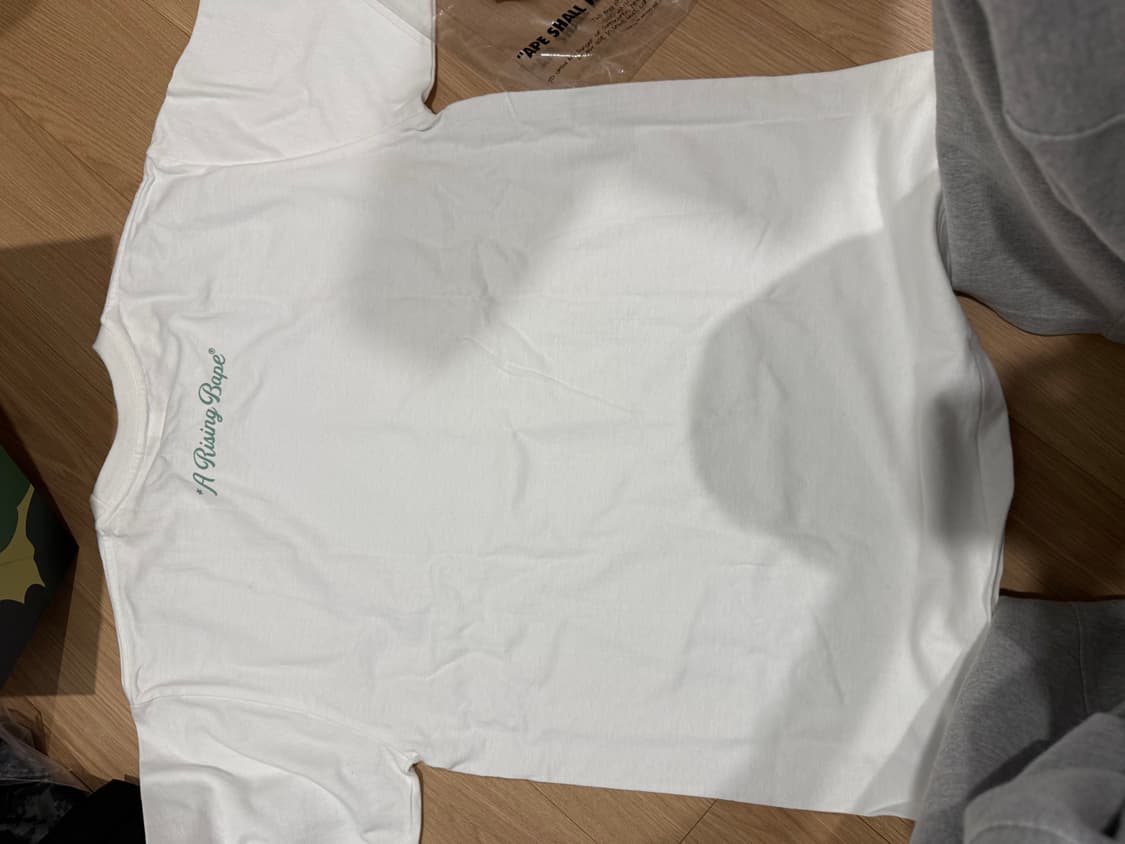 베이프 반팔 L 새상품 상품이미지3