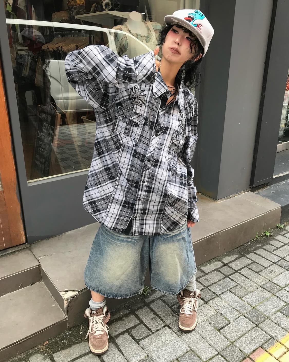 Check Pattern Embroidery Shirt 상품이미지1