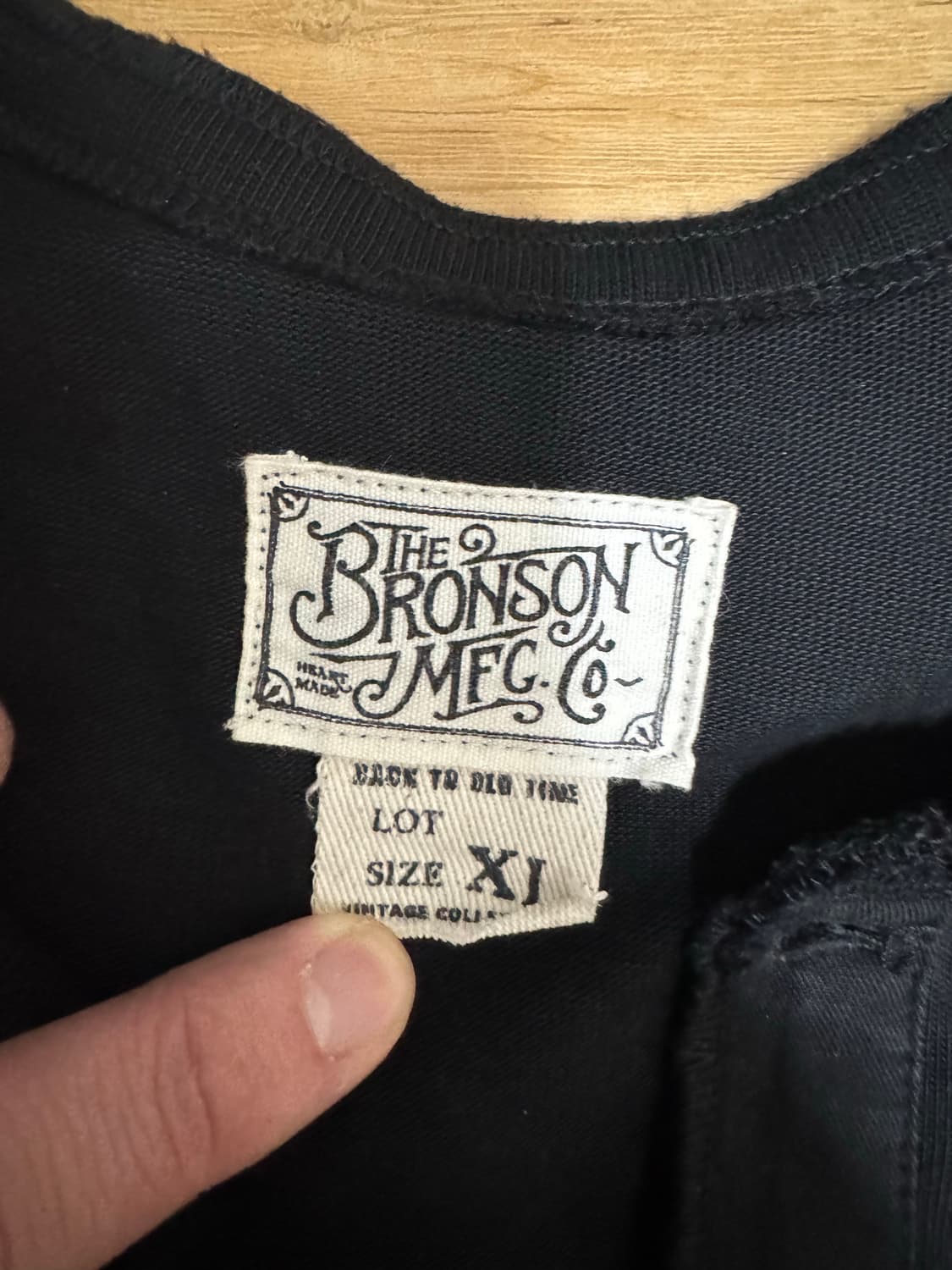 XL 브론슨 헨리넥 블랙 긴팔 티셔츠 상품이미지2