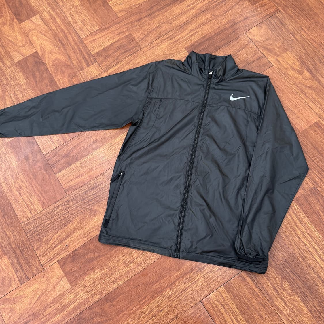 105 나이키 블랙 경량 바람막이 자켓  상품이미지2