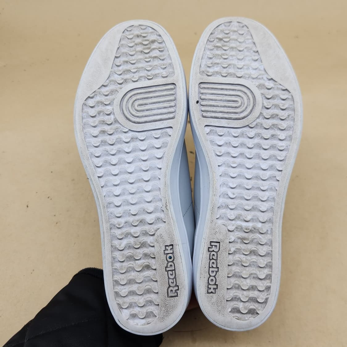 리복 럭스워크 여성스니커즈 240 상품이미지3