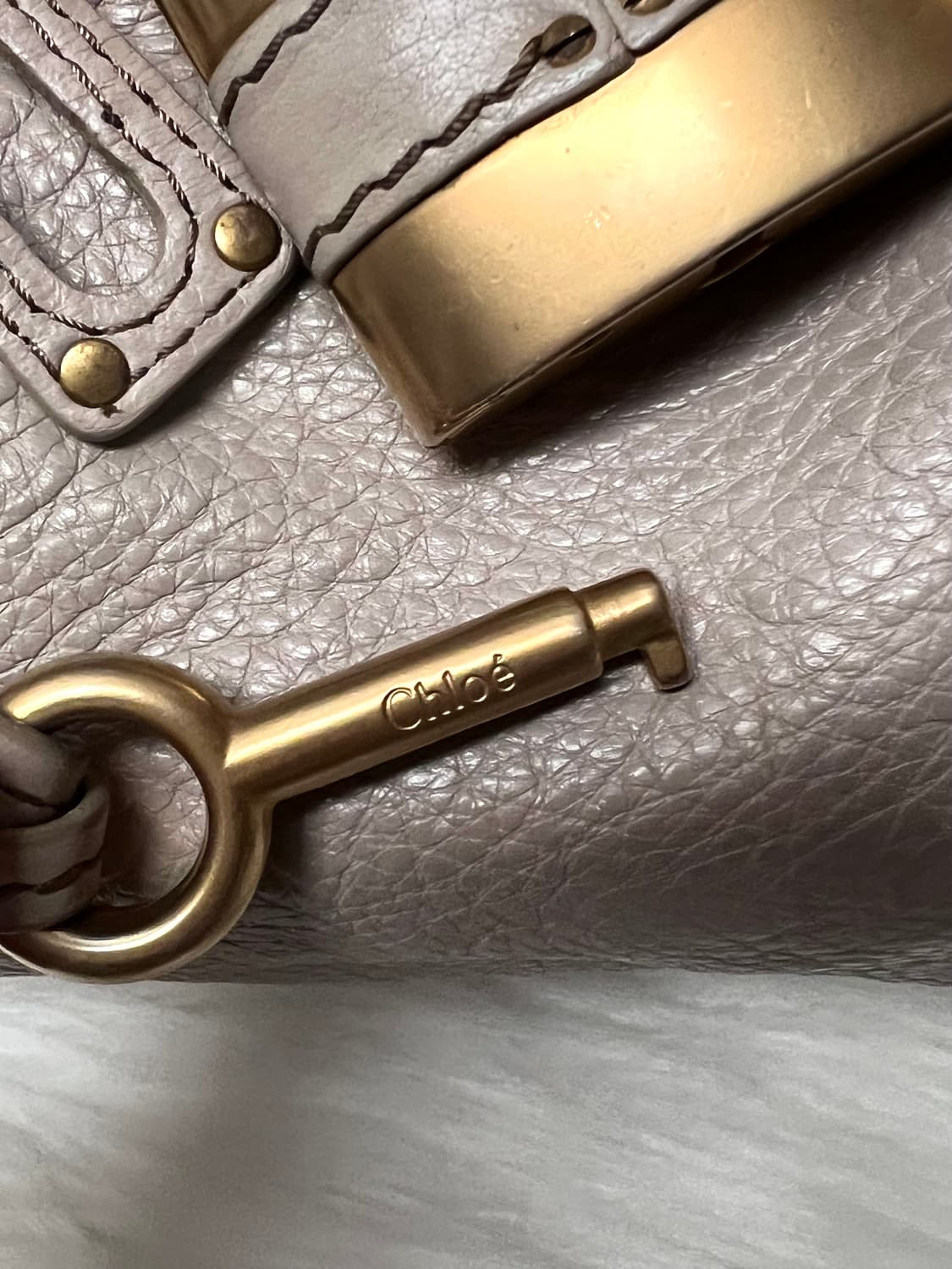 Chloe 끌로에 패딩턴 그레이 레더 아카이브 자물쇠 토트백 상품이미지7