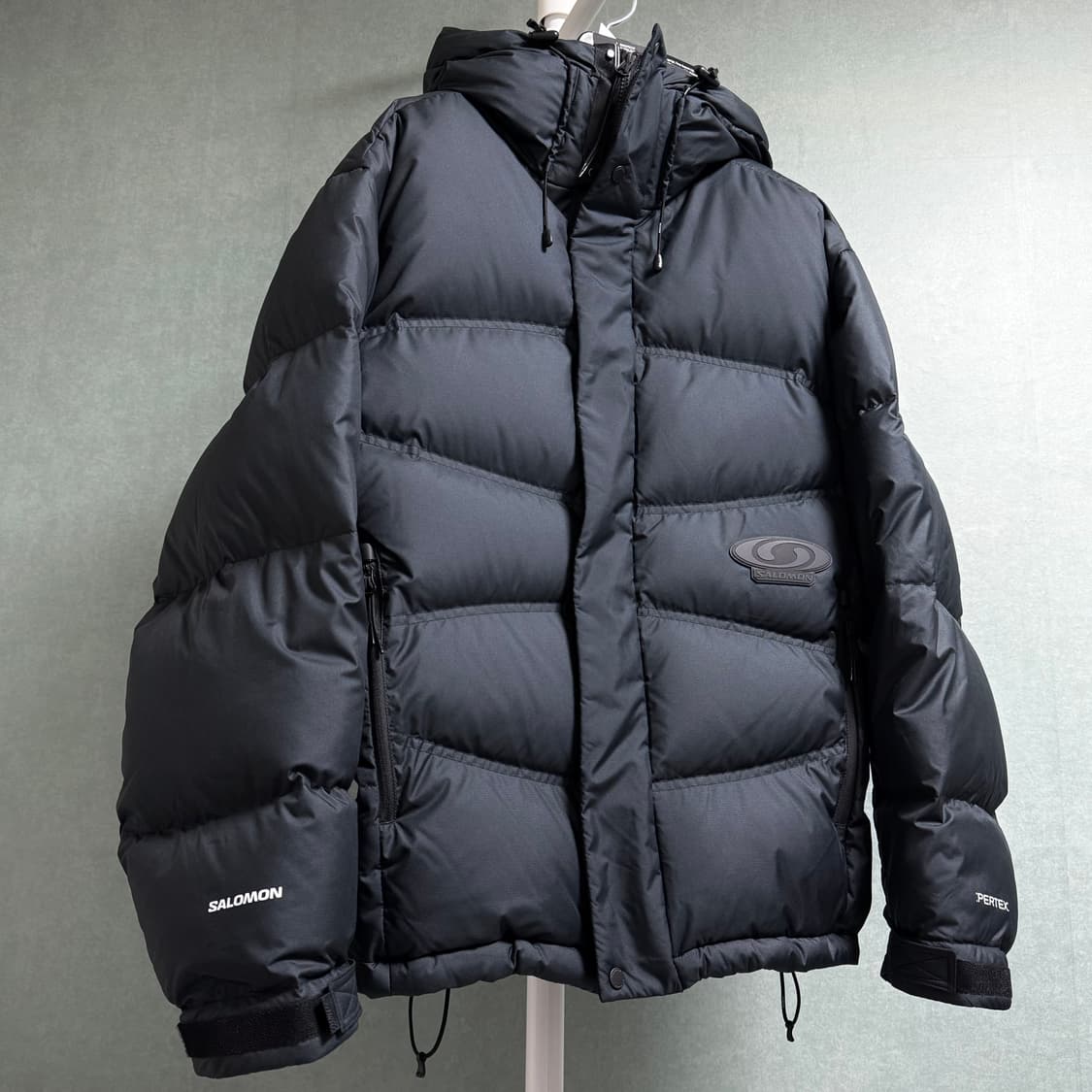 살로몬 후디드 다운 자켓 상품이미지2