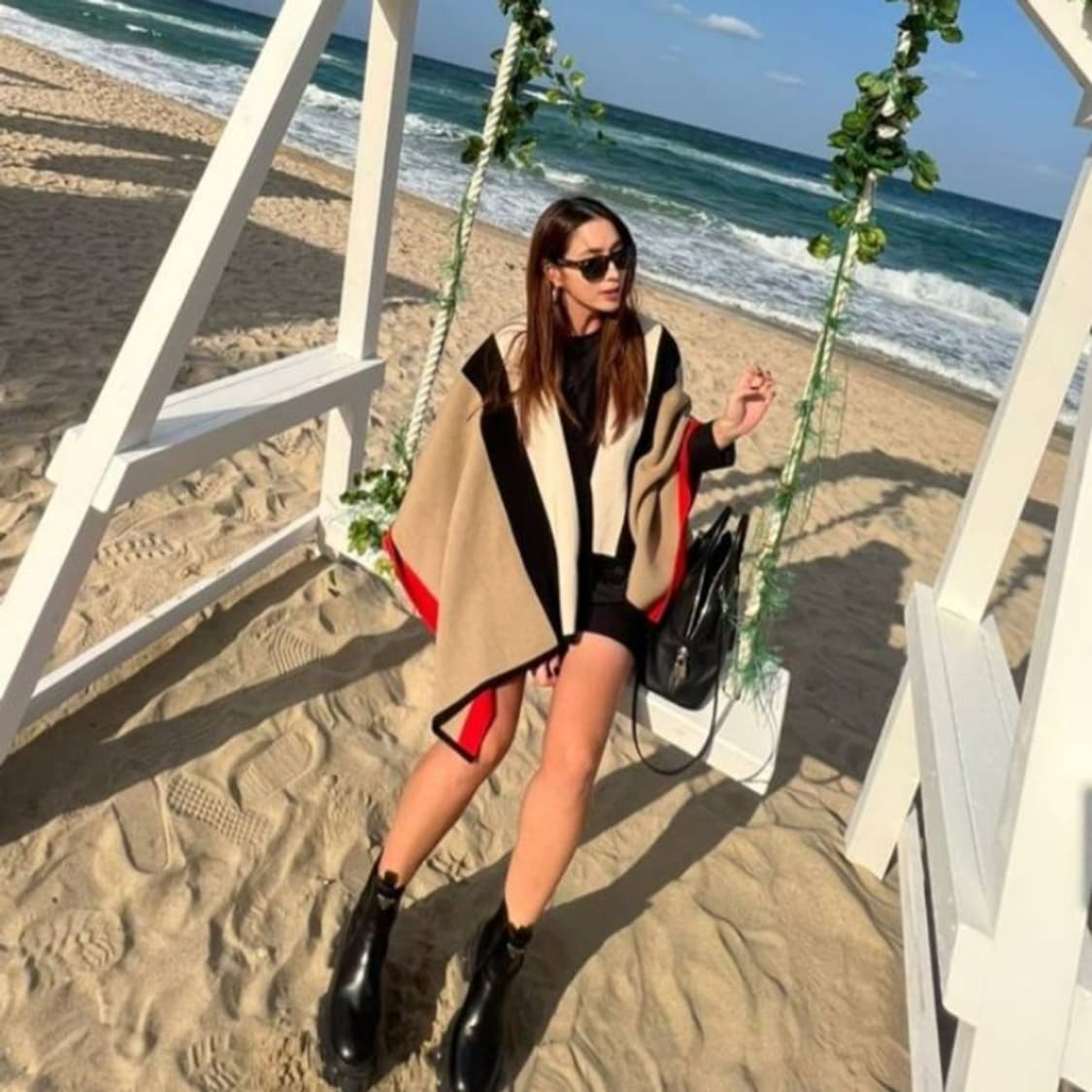 버버리 스트라이프 판초 케이프 상품이미지1