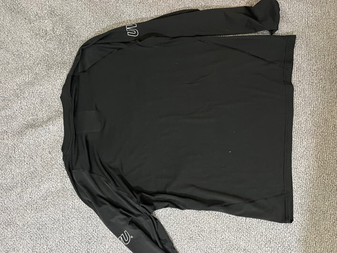 Uvu 롱슬리브 블랙 라지  상품이미지2