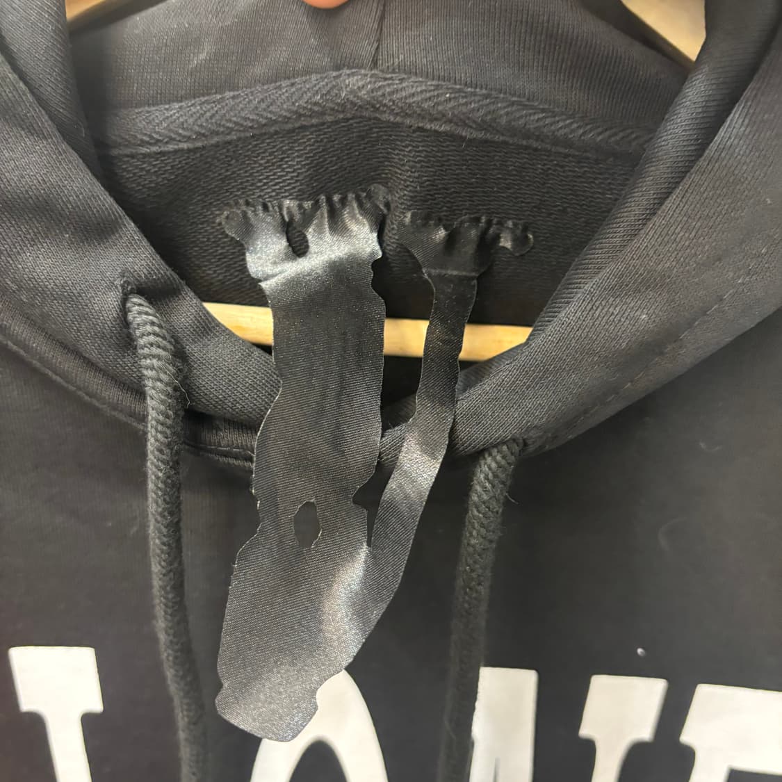 브이론 오렌지 백 브이 블랙 후드 티셔츠 M 상품이미지6
