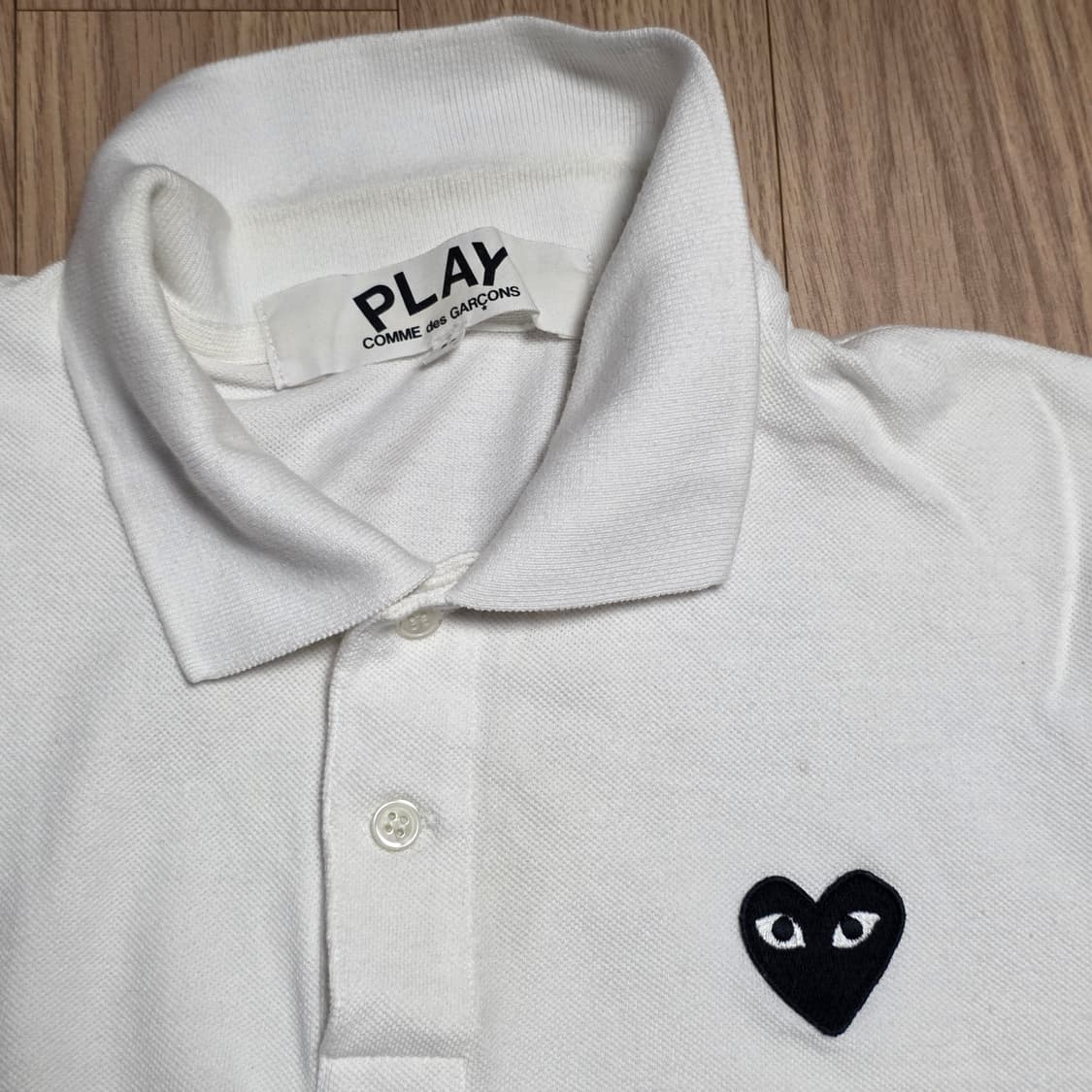 M) 꼼데가르송 블랙 와펜 카라 반팔티 상품이미지2