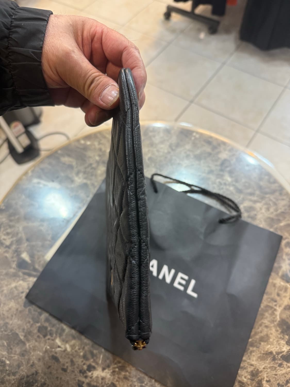 정품 샤넬 29번대 캐비어 클러치 팝니다 상품이미지5