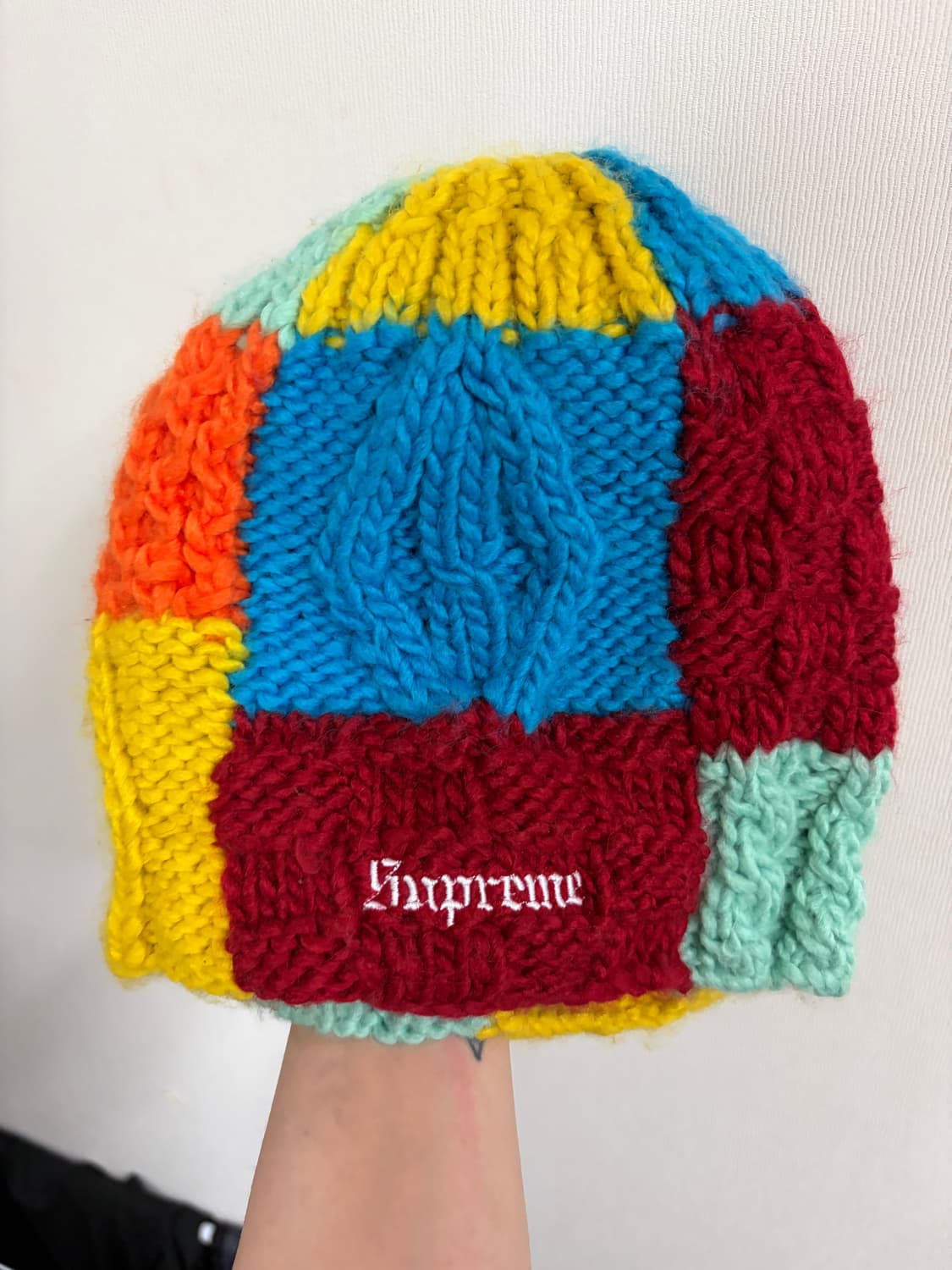 슈프림 블록 니트 멀티컬러 비니 25ss 1회착용 상품이미지2