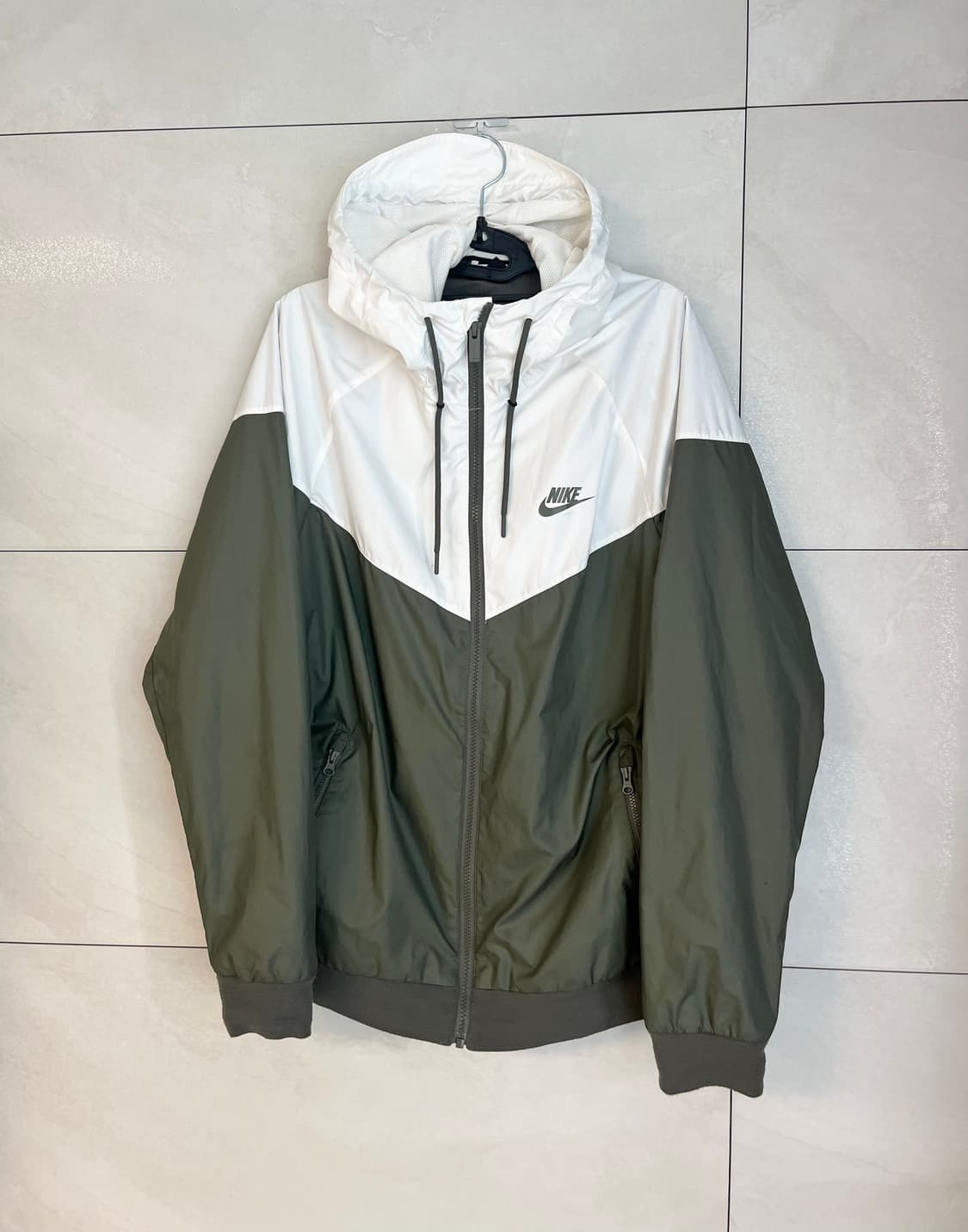 나이키 윈드브레이커 화이트/카키 바람막이 [L size] 상품이미지3