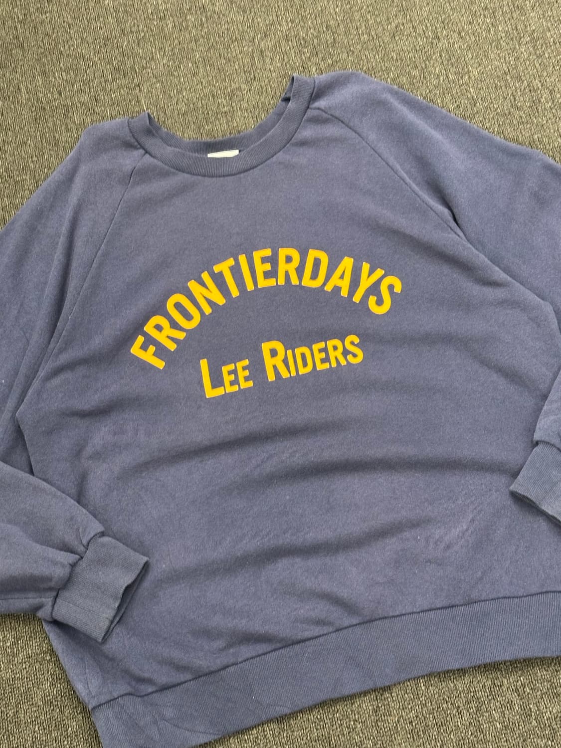 L)Lee vintage 빅로고 프린팅 퍼플 스웻셔츠 상품이미지2