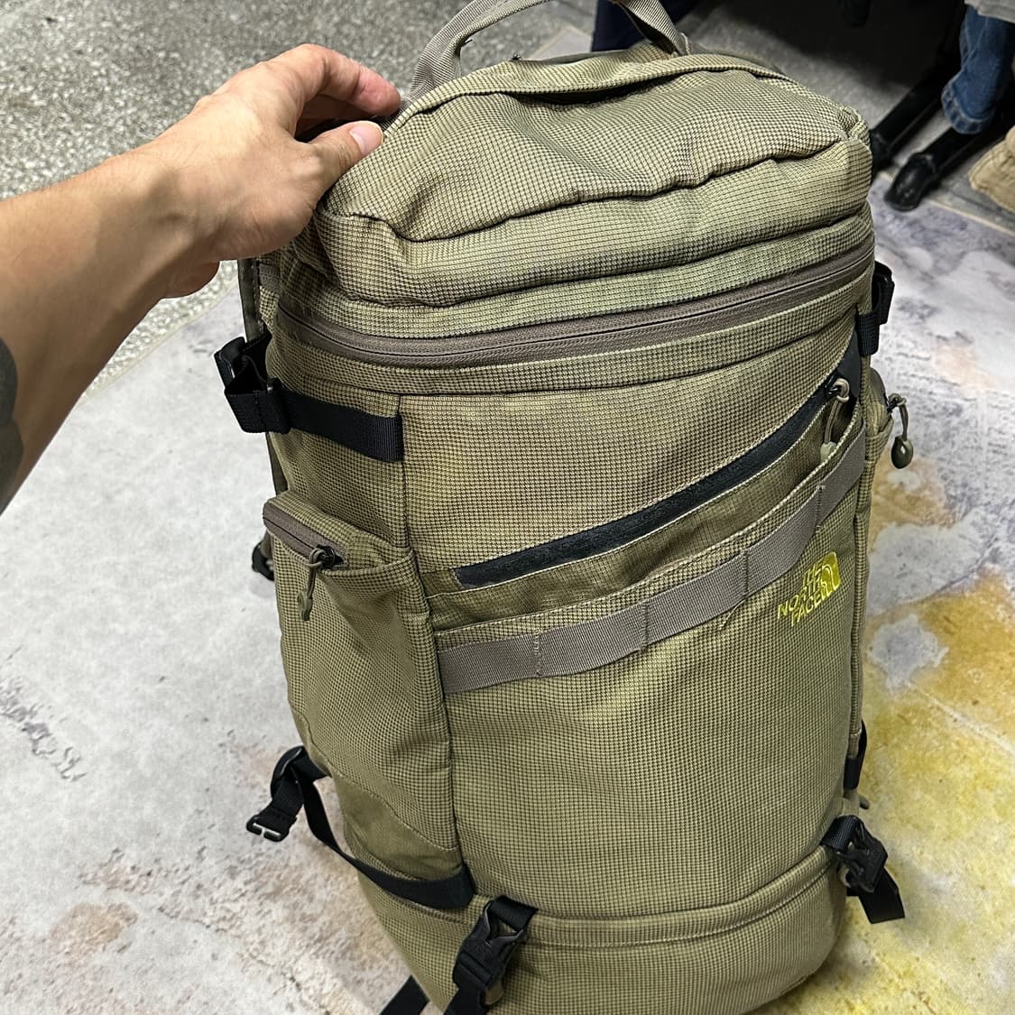 노페 원형 백팩 30L 상품이미지3
