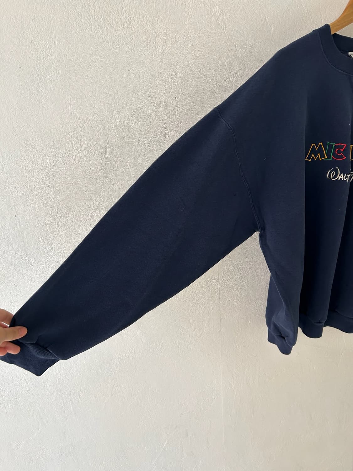 90's Mickey USA Sweatshirt.  상품이미지5