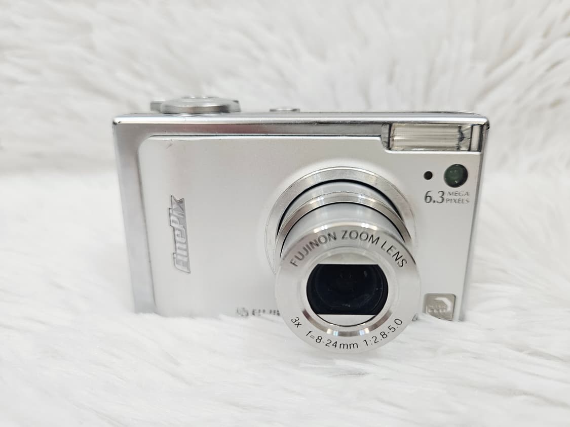 [A급] 후지필름 FinePix F10 빈티지 디카, 디지털카메라 판매 상품이미지1