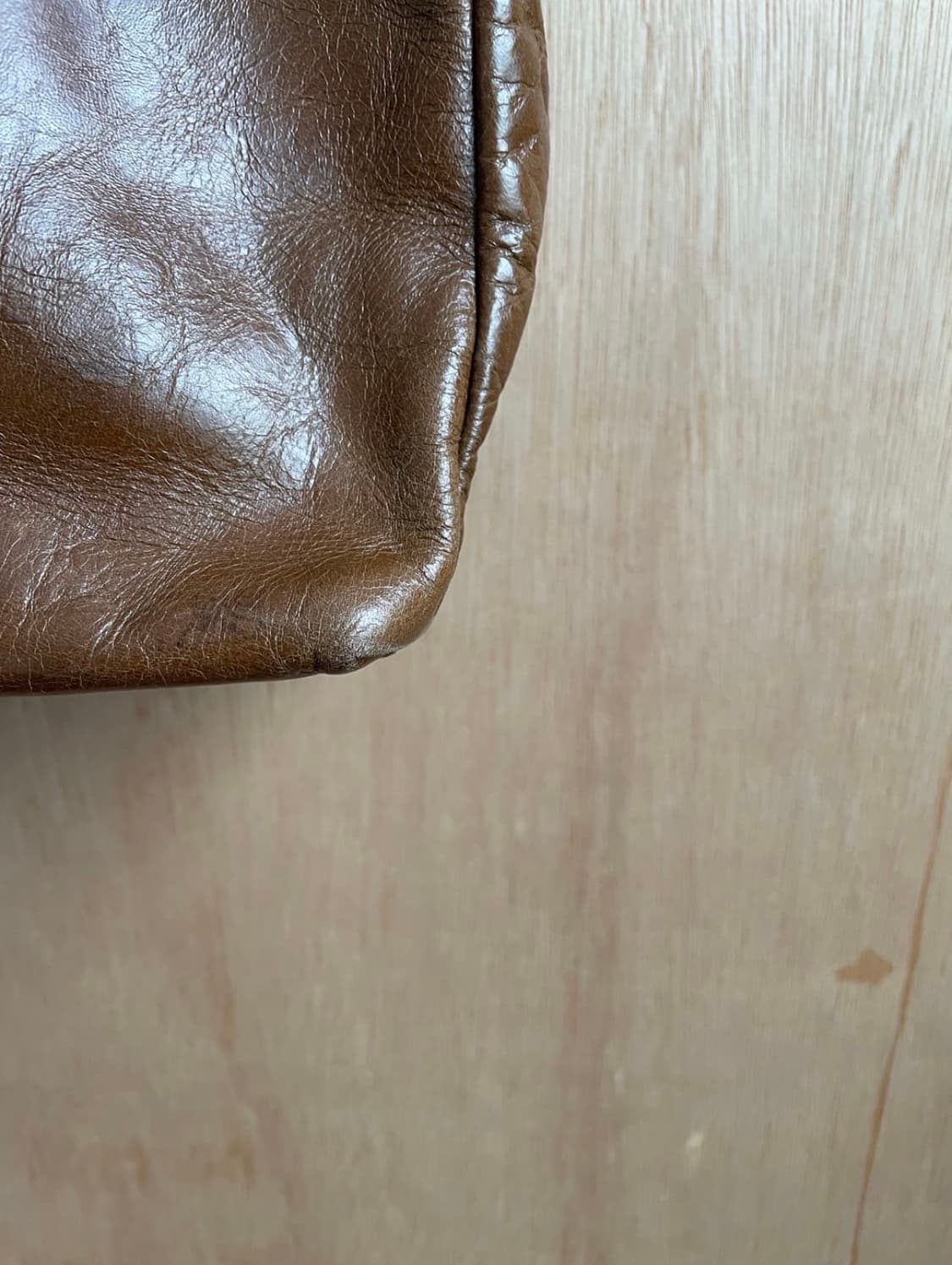 이세이 미야케 레더 숄더백 상품이미지4