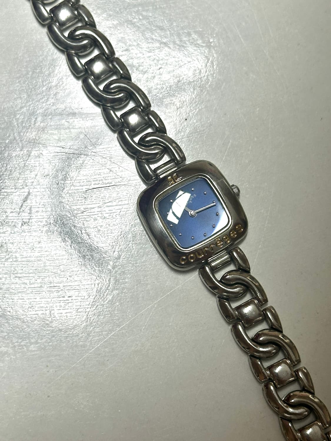 꾸레쥬 시계 상품이미지4