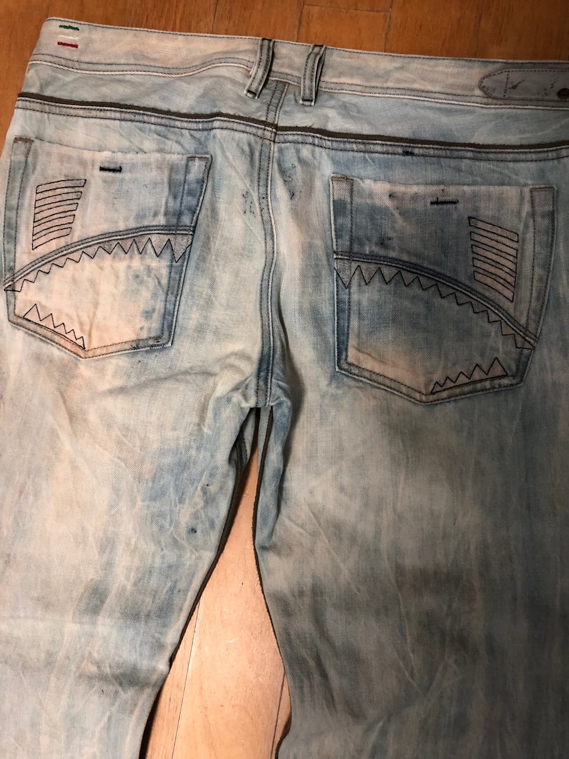 디젤 자티니 빈티지 연청 페인팅 데미지 부츠컷 데님팬츠 34 상품이미지8