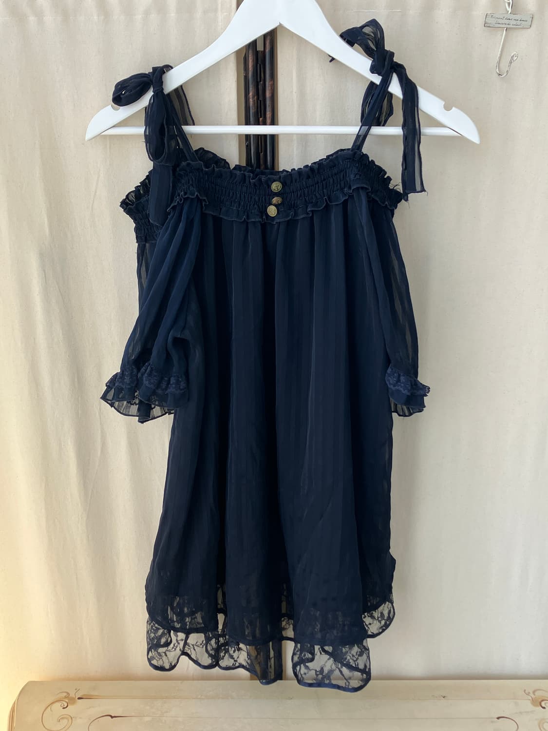 lace shirring strap off-shoulder blouse 상품이미지6