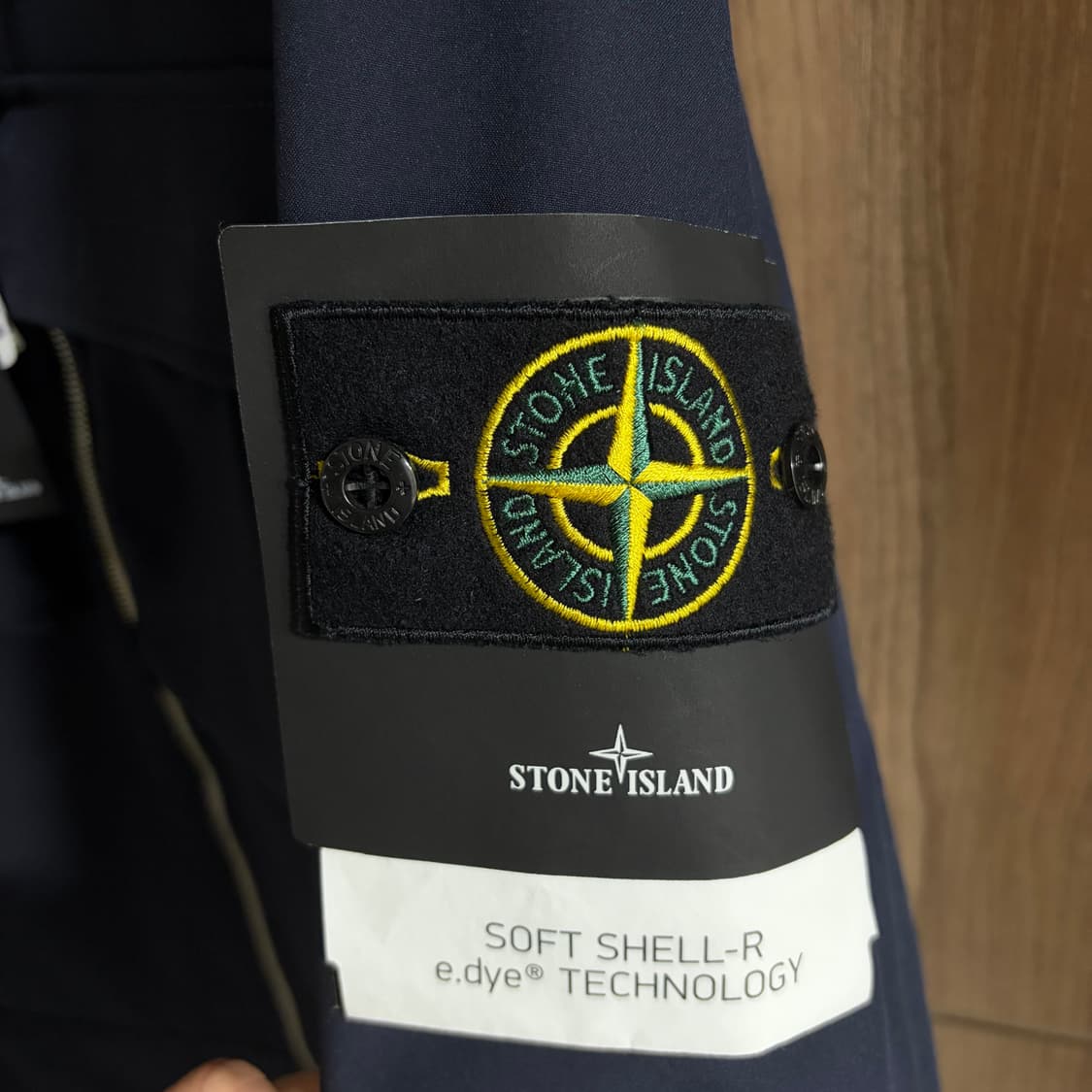 새상품(M)스톤아일랜드 테크놀로지 소프트쉘 자켓 네이비 상품이미지3