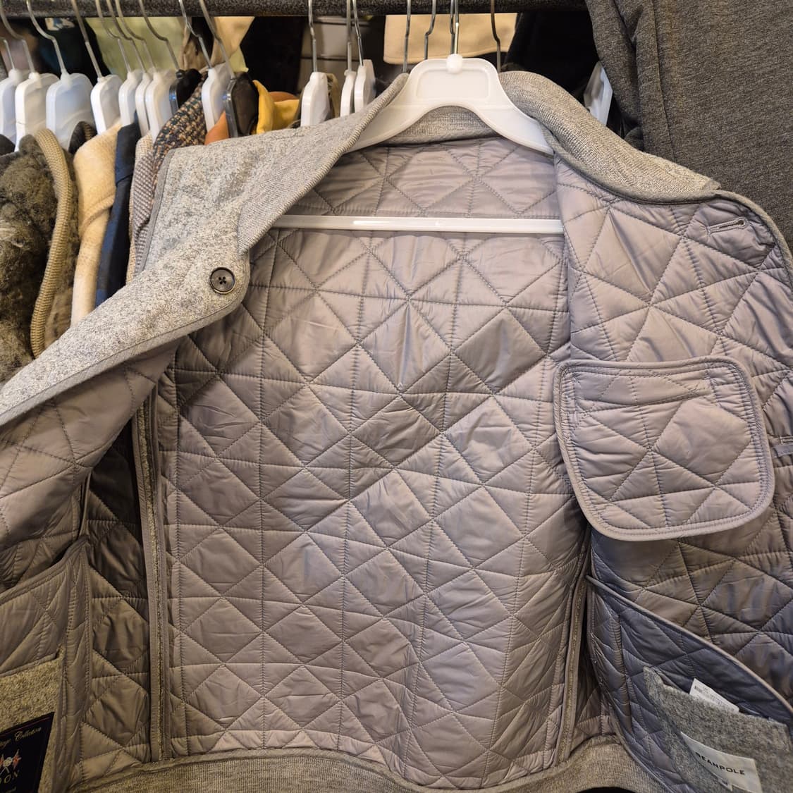 105(착샷잇음) 빈폴 그레이 퀼팅패턴 울조끼 상품이미지8