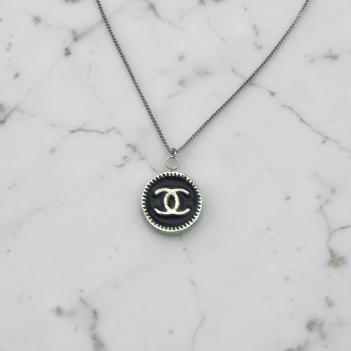 샤넬 코인CC로고 목걸이 상품이미지1