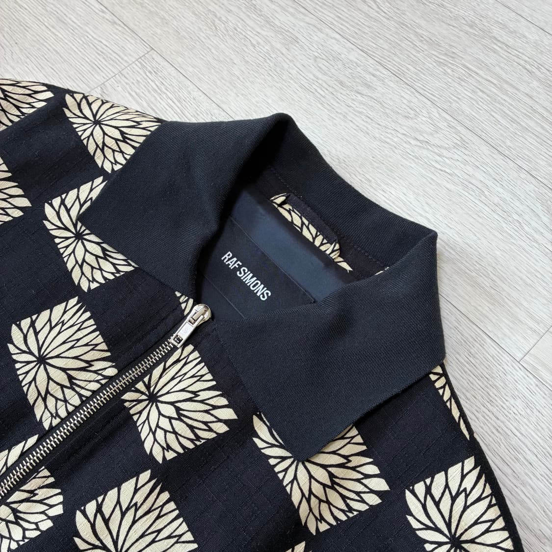 [48] 라프시몬스 플라워패턴 드리즐러 자켓 상품이미지3