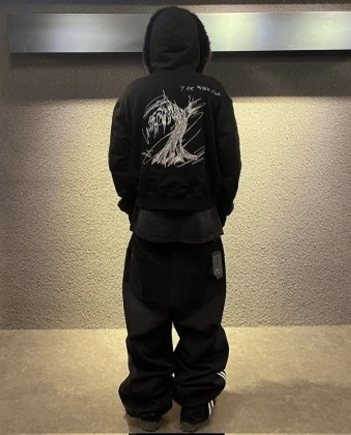 언더마이카 폭스 퍼 엠보로이드 후드 집업 블랙 상품이미지1